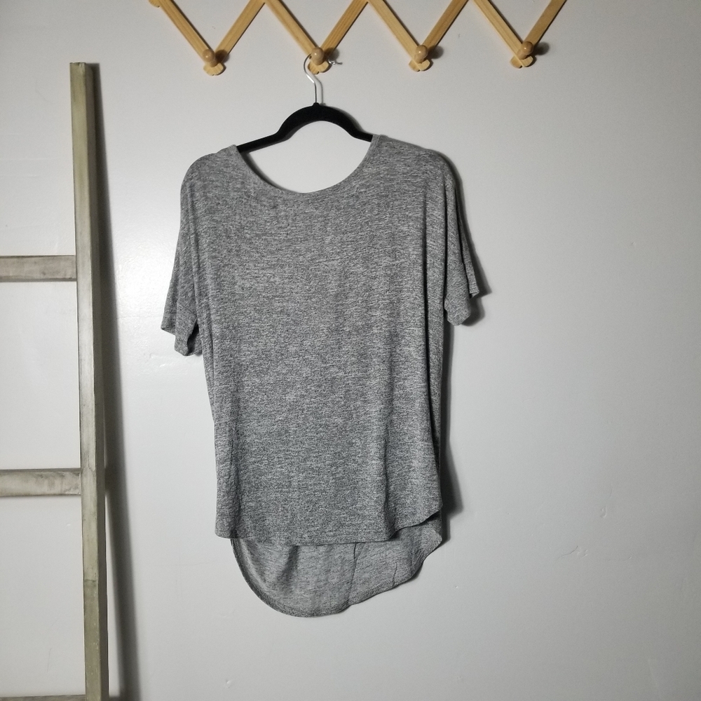 NWOT NATURAL LIFE WOMEN'S OPEN BACK GRAY SHORT SLEEVE BLOUSE SIZE LARGE